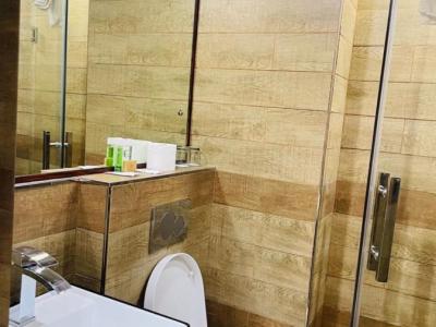 Aquarian Tide Hotel - from BPW 890