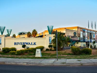 Riverwalk Mall