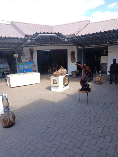 Thapong Arts