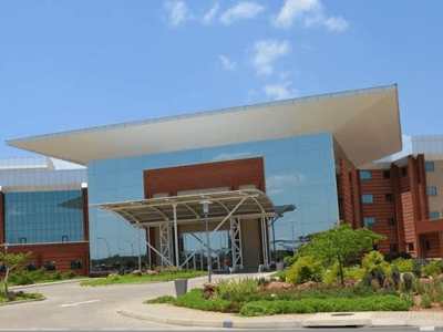 Sir Ketumile Masire Teaching Hospital (Public)