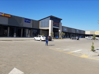 Duncan Plaza Mall