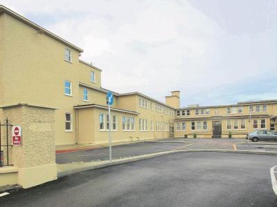 Athlone Hospital (Public)