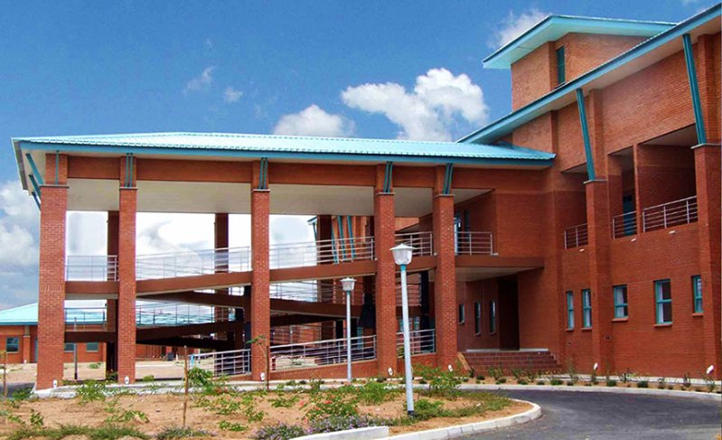 Mahalapye District Hospital (Public)