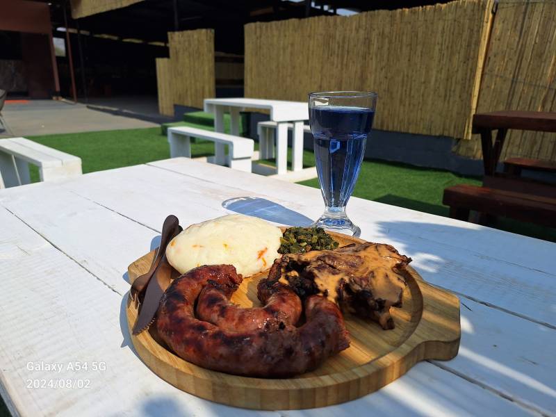 Elite Pub & Grill