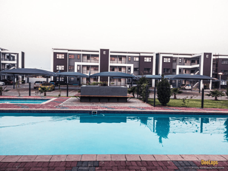DeeLops Apartment 304 @Sarona City - from BWP 1500