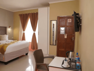 Etang Guest House - from BWP 570