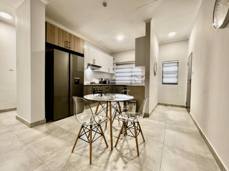 DeeLops Apartment 304 @Sarona City - from BWP 1500