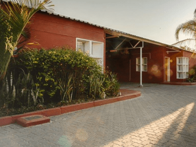 Mokoro Lodge - from BWP 965