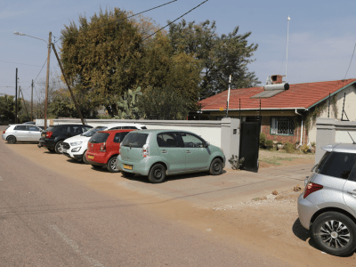 Birdville BnB Guesthouse - from BWP 300