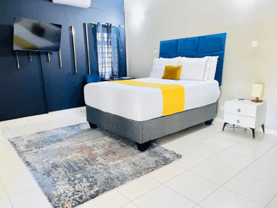The Vibe - Standard Ensuite - from BWP 350