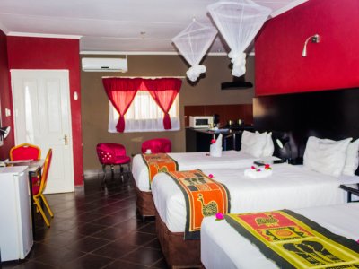 Kamanga Lodge & Hotel - from BWP 560