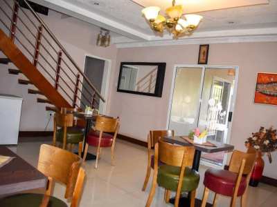 Triple Palms Bed and Breakfast - from BWP 450