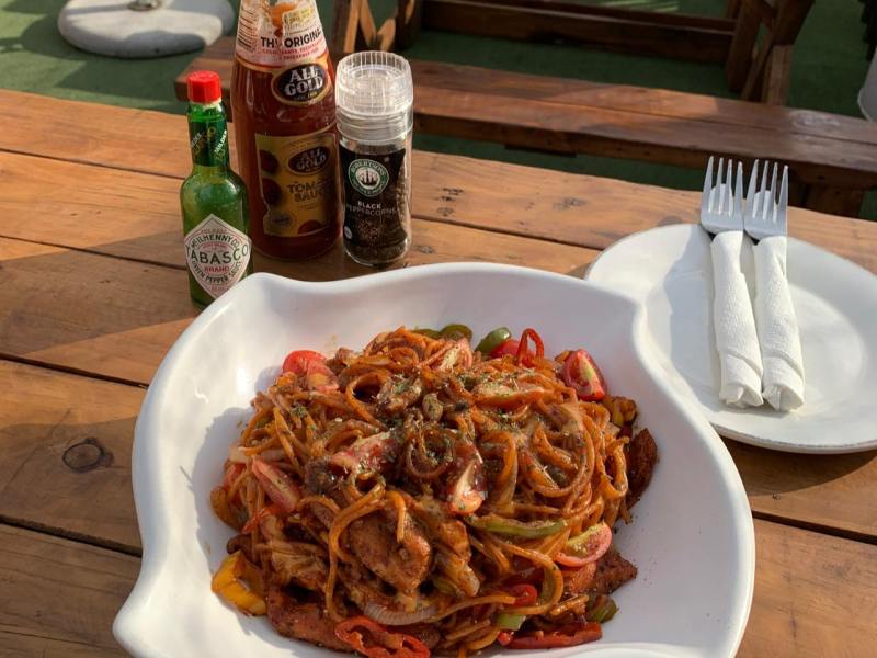 D'Nest Bar & Grill