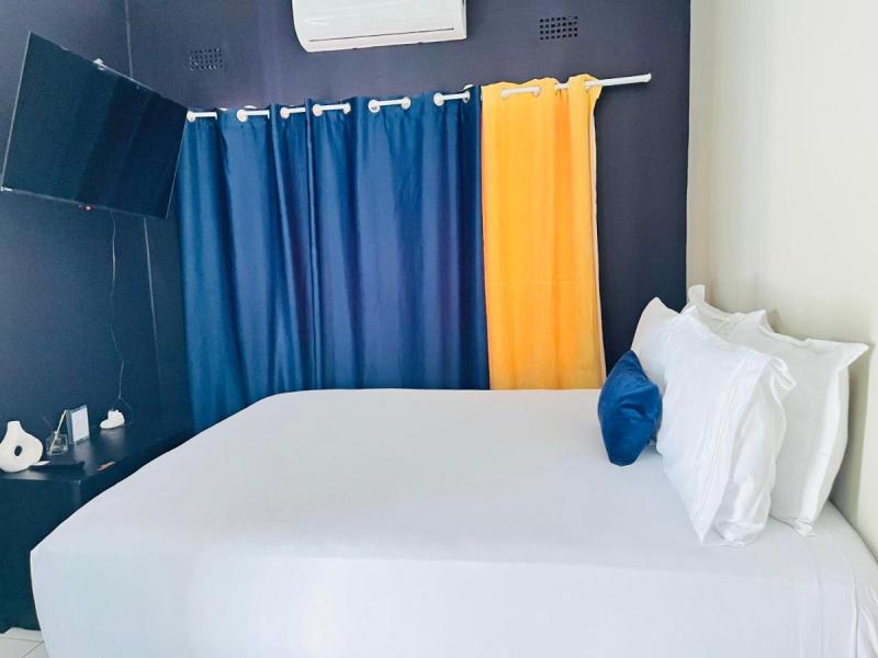 The Vibe - Private Rooms With Shared Bath - from BWP 350
