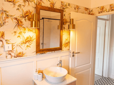 Almond Pine Luxury Villa - from BWP 1000