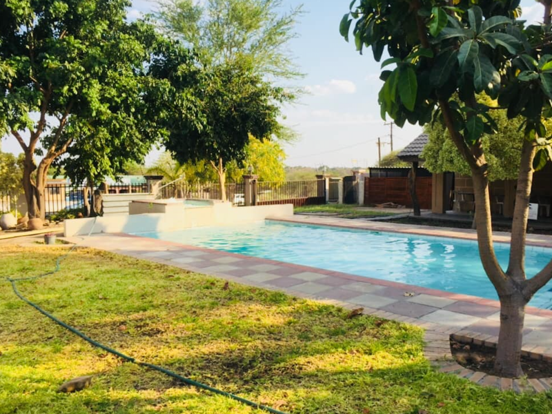 Senthaga Guest House & Safaris - from BWP 500