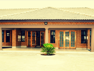 Senthaga Guest House & Safaris - from BWP 500