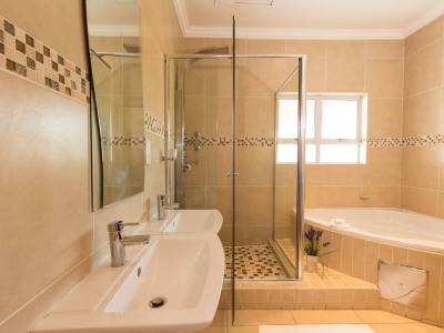 The Studio Guest House - from BWP 500