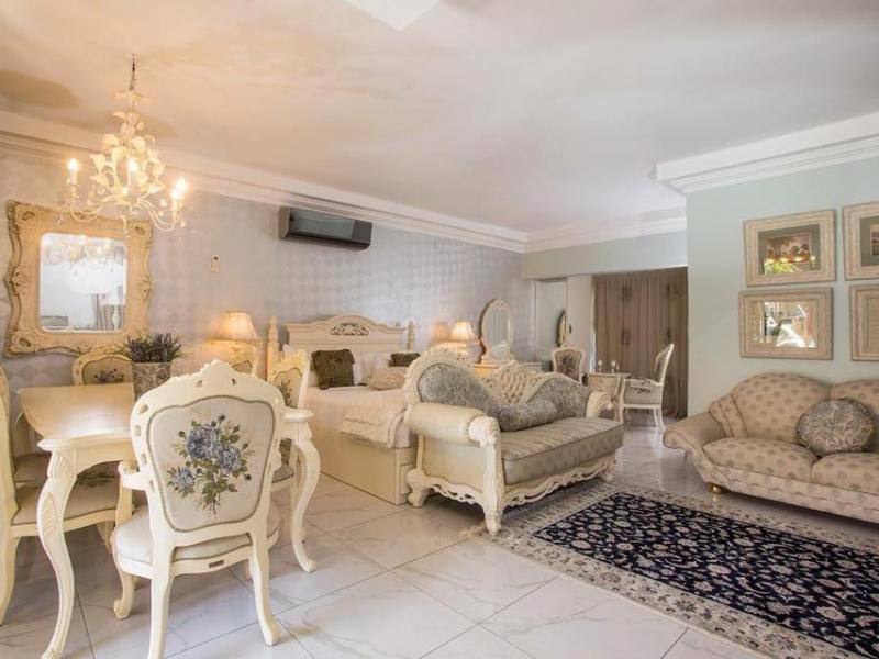 Elegant & Exclusive Boutique Guest House - from BWP 860