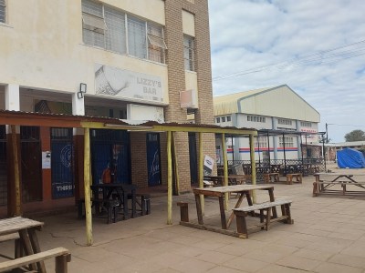 Lizzy’s Bar