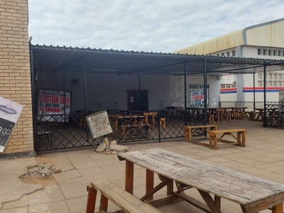 Lizzy’s Bar