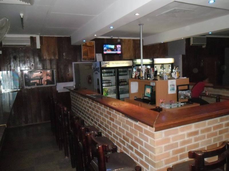 Mokoro Bar