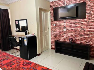 Keeme-Nao Hotel (Mahalapye) - from BWP 545