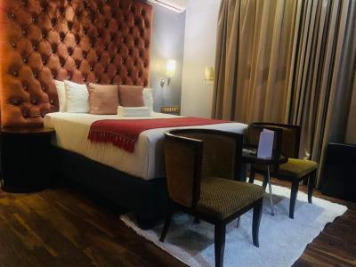 Staybridge Riverside Hotel And Spa - from BWP 650